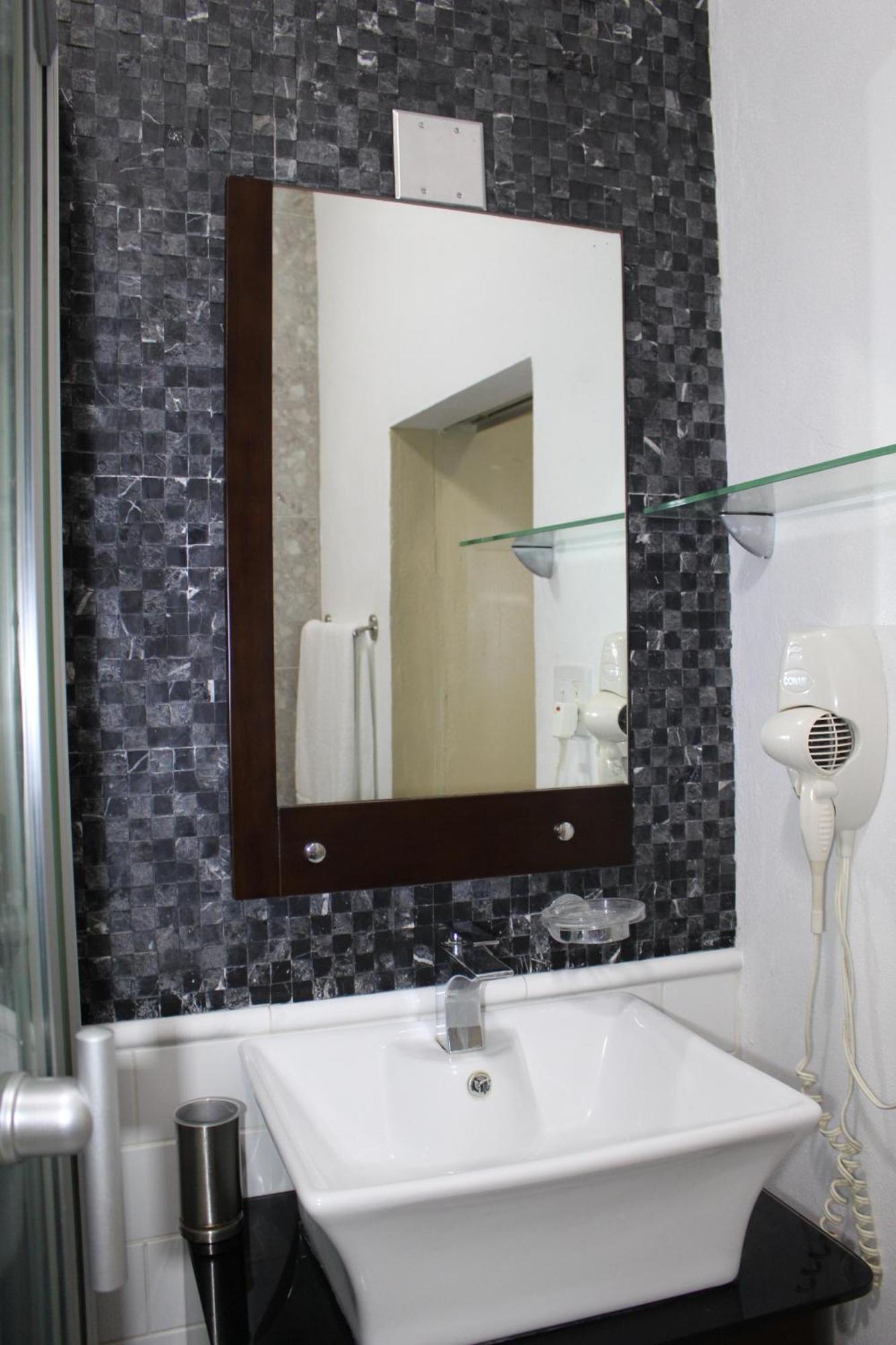 Lower Price, More Style, Discount Studio In San Juan,Pr, Beach, Free Bikes (Adults Only) Номер фото